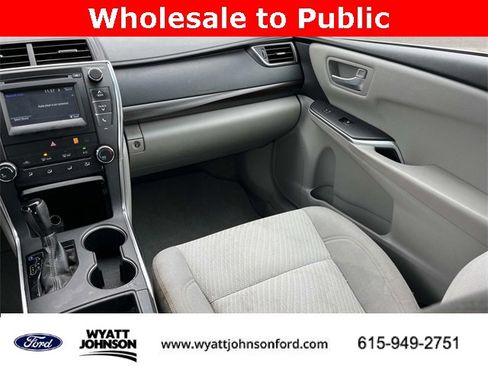 Used 2017 Toyota Camry LE image 13