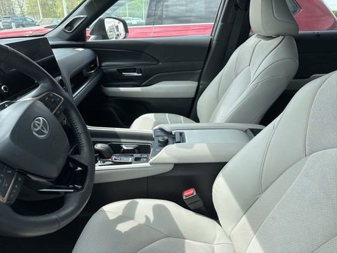 Certified 2024 Toyota Grand Highlander AWD Hybrid image 4