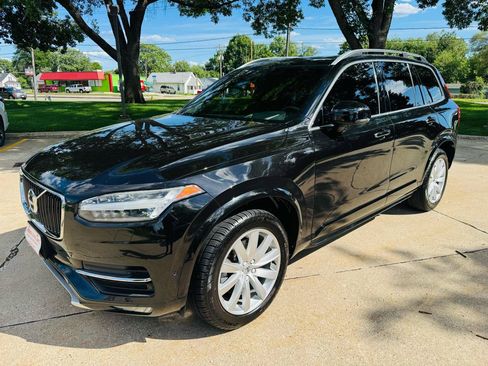 Used 2016 Volvo XC90 T6 Momentum w/ Momentum Plus Package AWD/4WD image 7