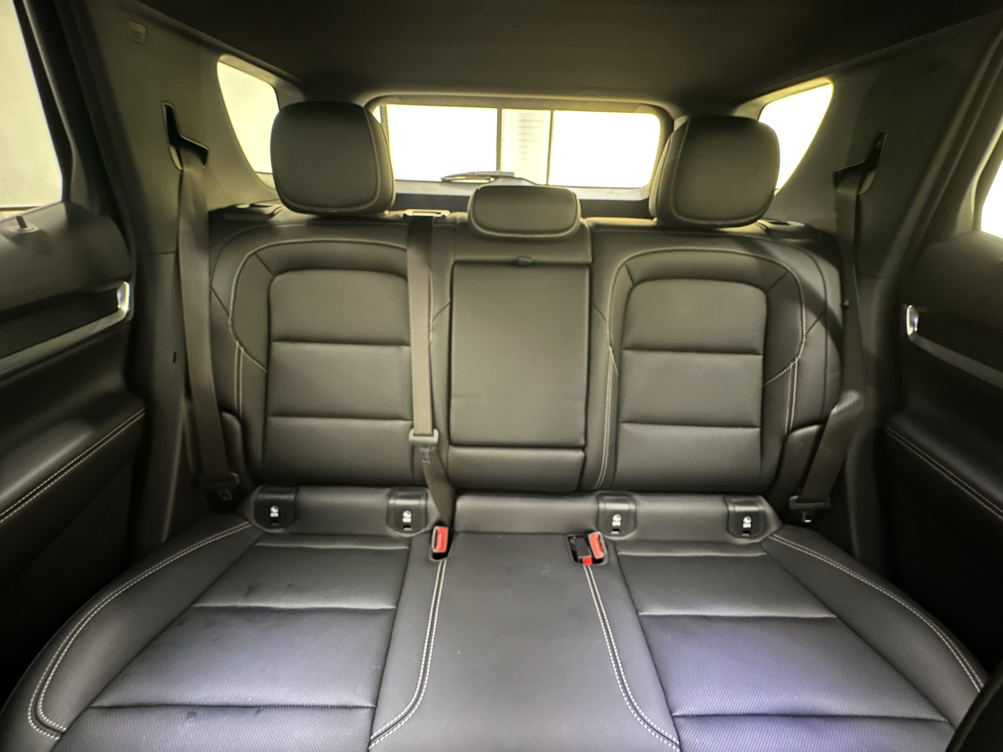 Certified 2025 GMC Terrain Elevation w/ Elevation Premium Package AWD/4WD image 32