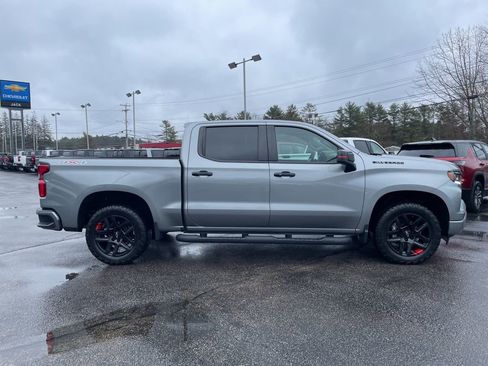 Used 2023 Chevrolet Silverado 1500 RST w/ Redline Edition AWD/4WD image 9