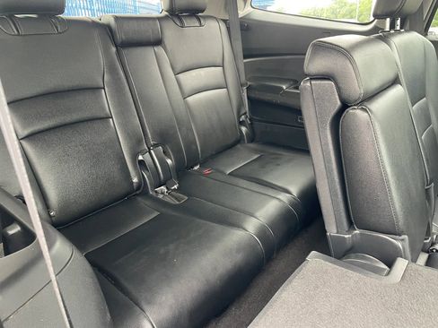 Used 2017 Honda Pilot Touring image 14