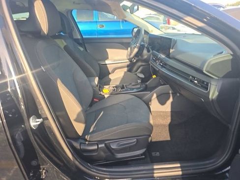 Used 2025 Kia K4 FWD image 18
