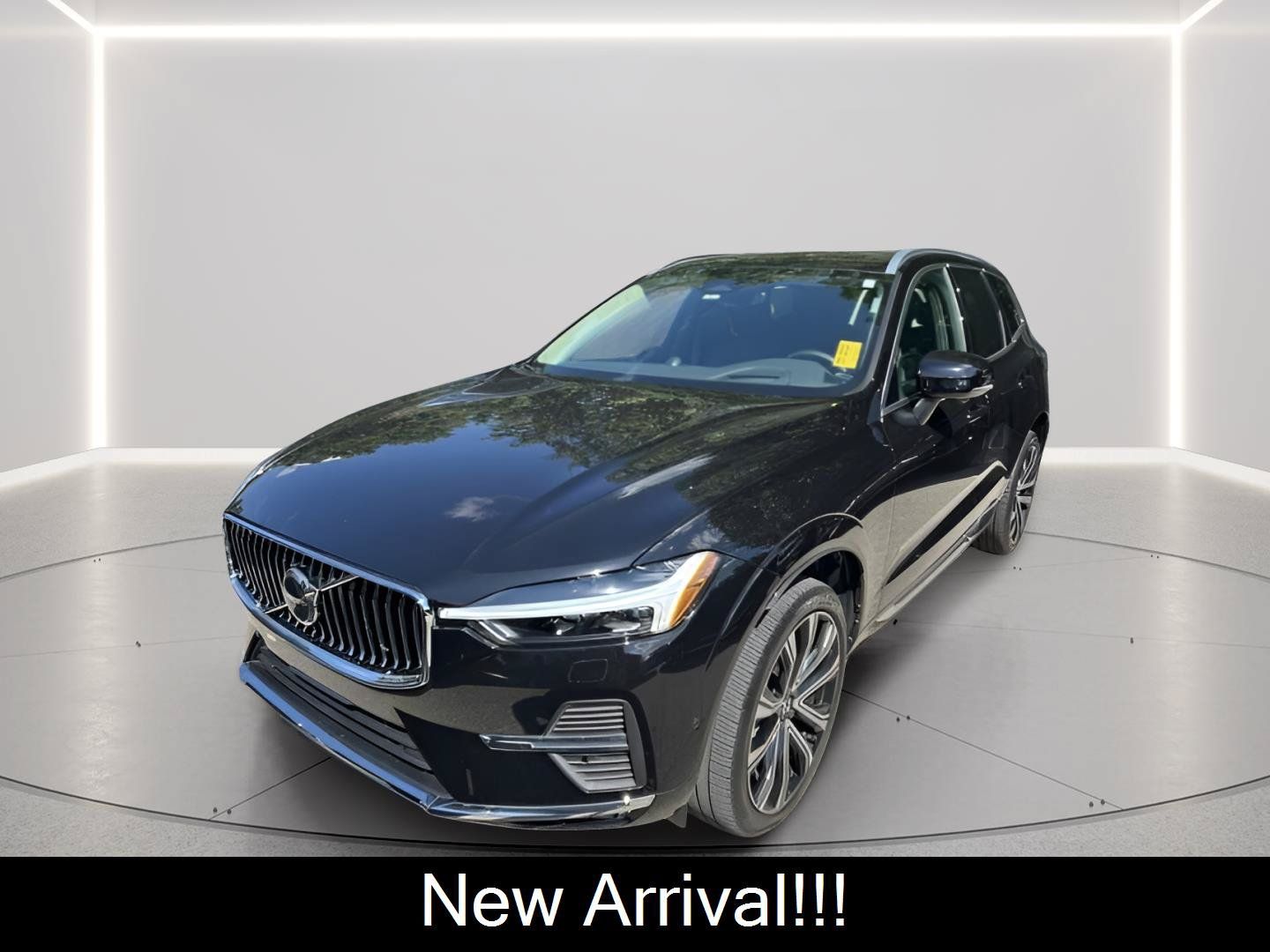 Certified 2023 Volvo XC60 B5 Ultimate AWD/4WD image 1