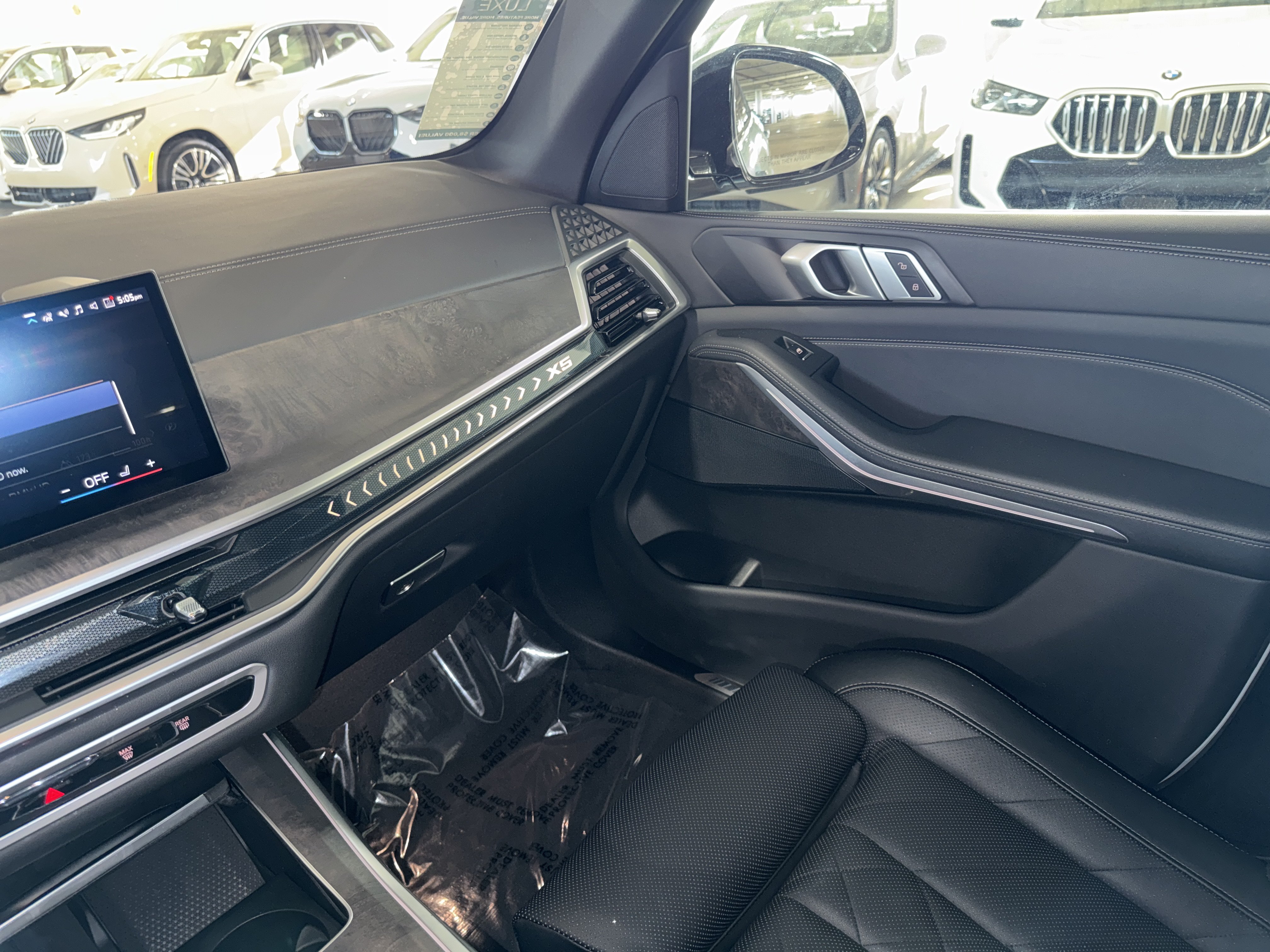 Used 2025 BMW X5 xDrive40i w/ M Sport Package AWD/4WD image 30