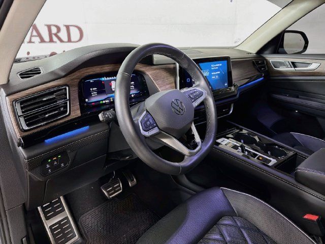 Used 2024 Volkswagen Atlas SEL Premium R-Line AWD/4WD image 11