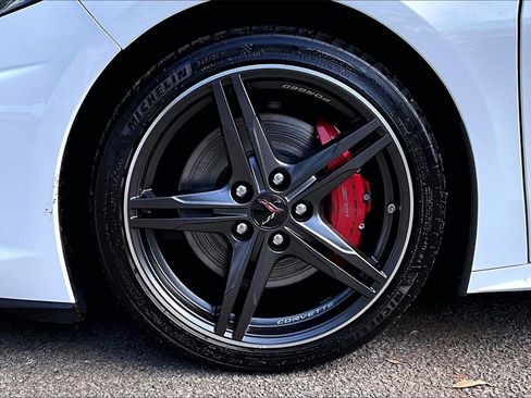 Used 2024 Chevrolet Corvette Stingray w/ Z51 Performance Package image 27