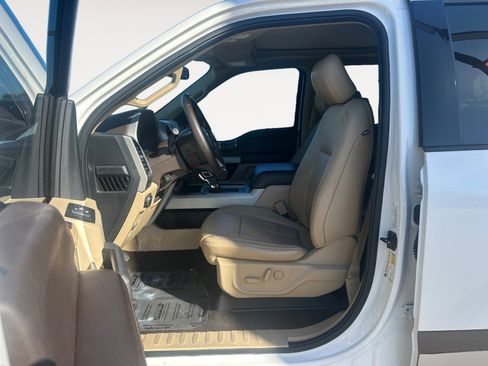 Used 2020 Ford F150 Lariat image 23