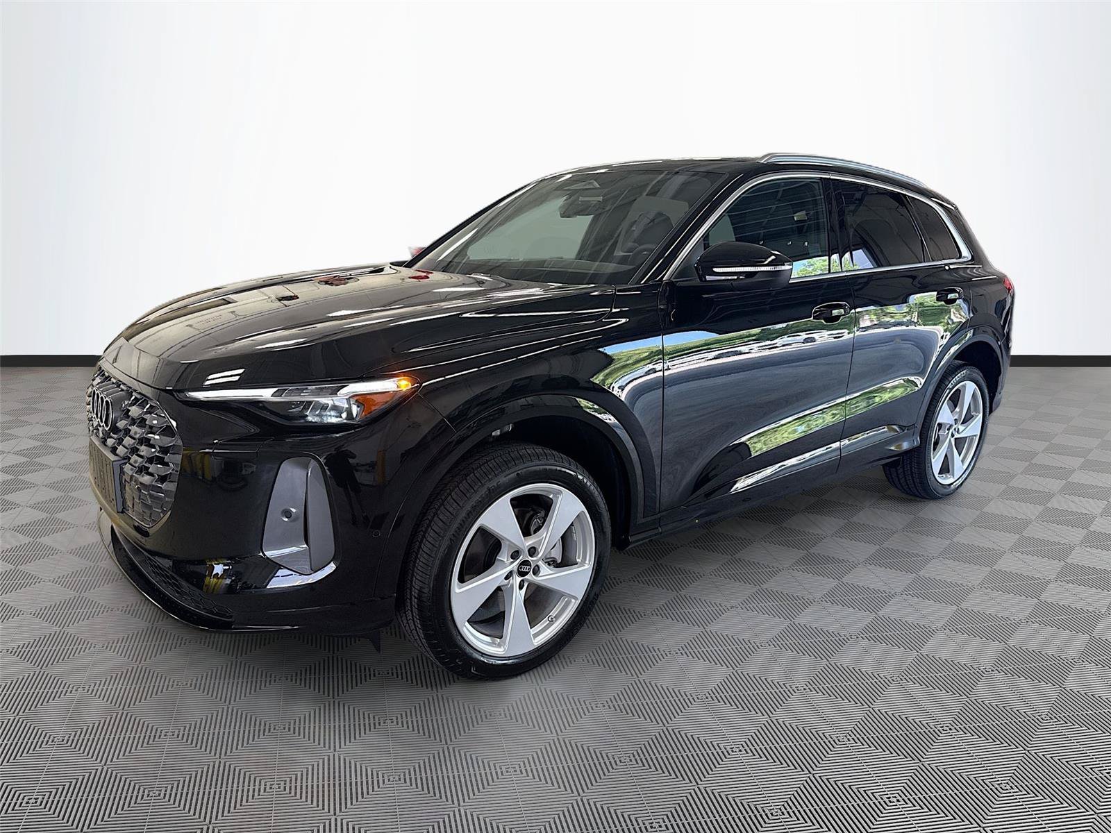 New 2026 Audi Q5 Premium AWD/4WD image 3