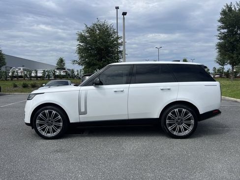 Used 2024 Land Rover Range Rover Autobiography AWD/4WD image 2