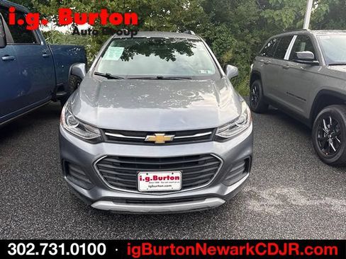 Used 2019 Chevrolet Trax LT w/ LT Convenience Package FWD image 3