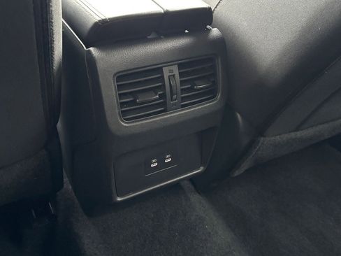 Used 2025 Nissan Rogue SV FWD image 24