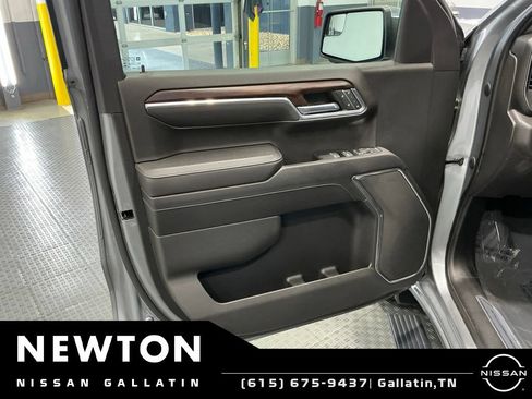 Used 2023 GMC Sierra 1500 SLT AWD/4WD image 47