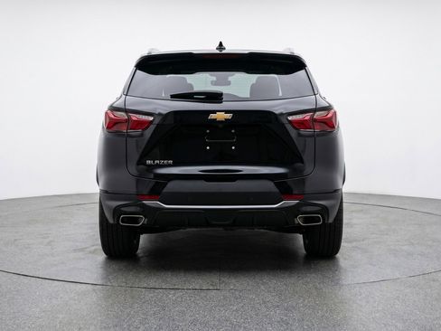 Used 2025 Chevrolet Blazer LT FWD image 7