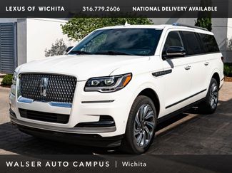 Used 2023 Lincoln Navigator L Reserve AWD/4WD video 1