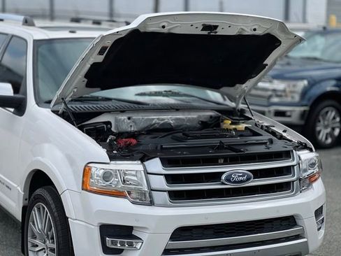 Used 2017 Ford Expedition Platinum AWD/4WD image 44