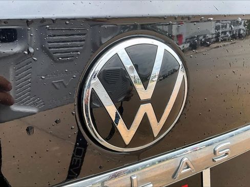 Used 2023 Volkswagen Atlas SE FWD image 29