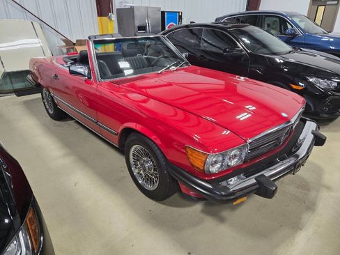 Used 1988 Mercedes-Benz 560 SL image 11