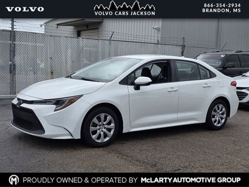 Used 2022 Toyota Corolla LE FWD image 7