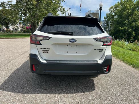 Used 2022 Subaru Outback Onyx Edition XT AWD/4WD image 4