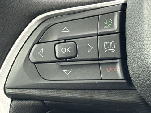 New 2025 Jeep Grand Cherokee L Laredo image 21