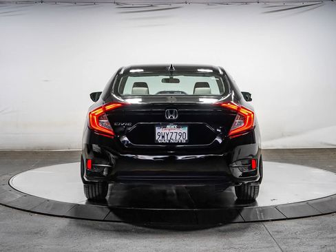 Used 2017 Honda Civic EX image 3