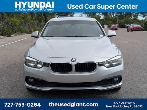 Used 2016 BMW 320i Sedan RWD image 8