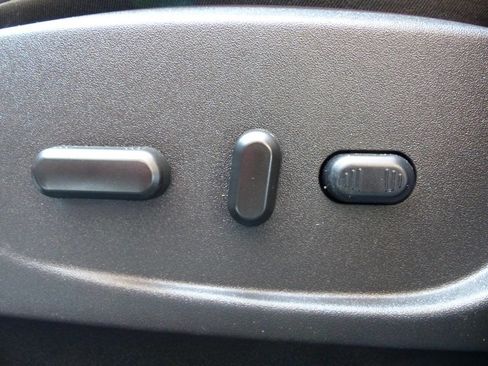 Used 2018 Ford Escape SEL image 22