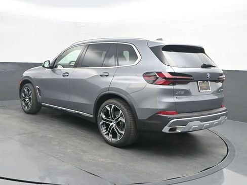 New 2026 BMW X5 sDrive40i image 3
