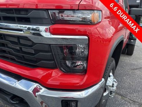New 2026 Chevrolet Silverado 3500 LT w/ Convenience Package AWD/4WD image 9