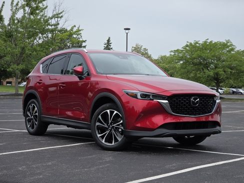 Used 2023 MAZDA CX-5 AWD 2.5 S w/ Premium Plus Pkg image 2
