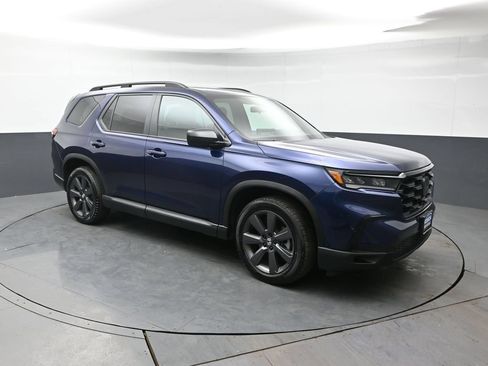 Used 2023 Honda Pilot Sport image 8