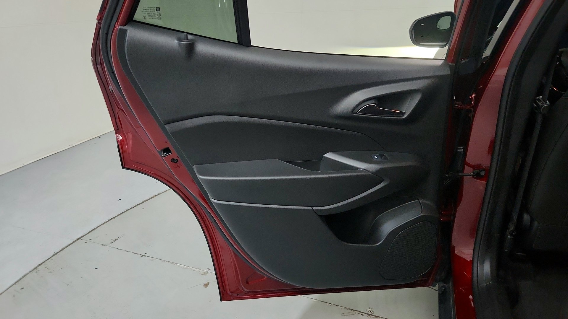 Used 2024 Chevrolet Trax RS w/ Driver Confidence Package FWD image 22