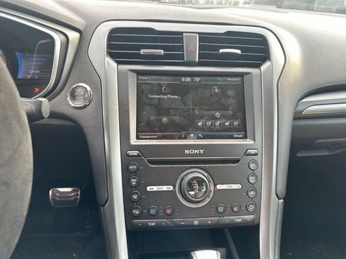 Used 2016 Ford Fusion Titanium FWD image 21
