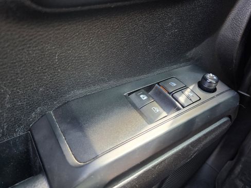 Used 2020 Toyota Tacoma SR w/ SX Package image 25