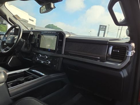 Used 2023 Ford F250 Platinum w/ FX4 Off-Road Package AWD/4WD image 14
