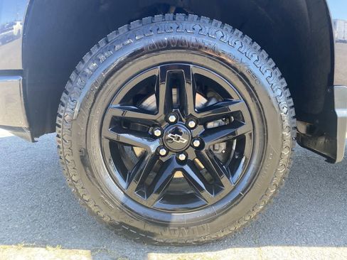 Used 2022 Chevrolet Silverado 1500 LT Trail Boss image 10