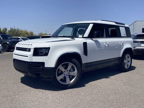 Used 2024 Land Rover Defender 110 X-Dynamic SE AWD/4WD image 2