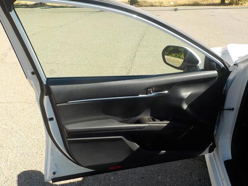 Used 2023 Toyota Camry LE image 20