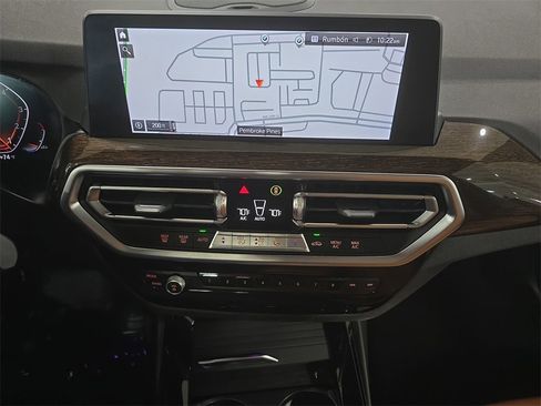 Used 2023 BMW X3 sDrive30i w/ Convenience Package image 17