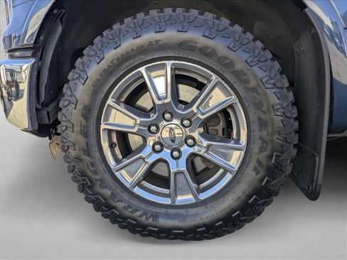 Used 2016 Ford F150 Lariat w/ Equipment Group 501A Mid AWD/4WD image 9