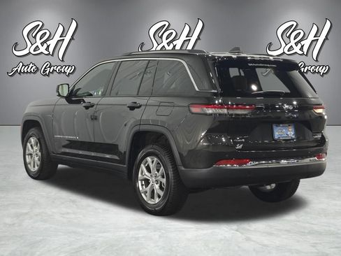 Used 2023 Jeep Grand Cherokee Limited AWD/4WD image 18