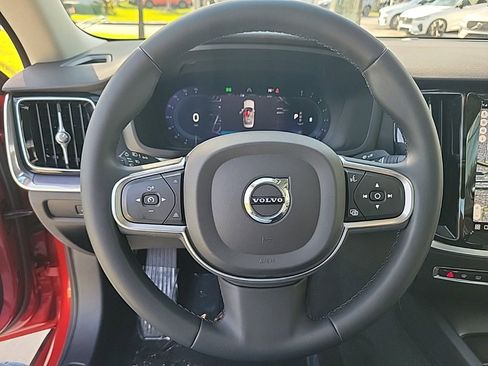 Used 2023 Volvo S60 B5 Core image 16