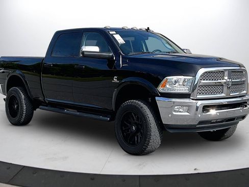 Used 2018 RAM 2500 Laramie w/ Snow Chief Group image 2