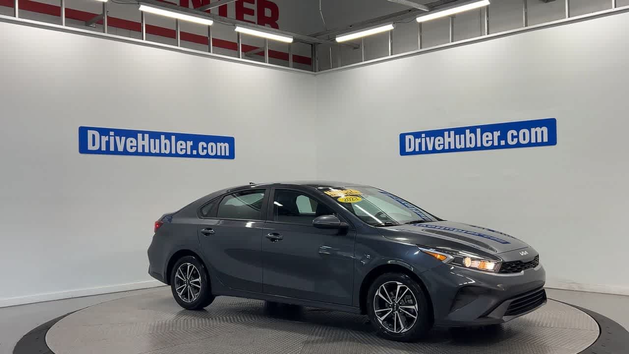 Used 2023 Kia Forte LXS w/ LXS Technology Package FWD image 4