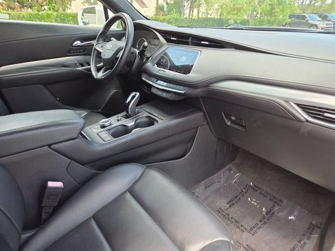 Used 2021 Cadillac XT4 Premium Luxury w/ Driver Awareness Package FWD image 14