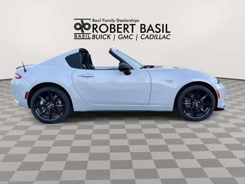Used 2019 MAZDA MX-5 Miata RF Club w/ I-ACTIVSENSE Sport Package RWD image 9