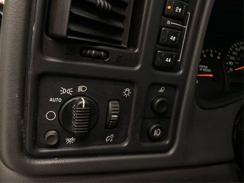 Used 2004 Chevrolet Silverado 1500 4x4 Regular Cab w/ Light Duty Power Package image 20