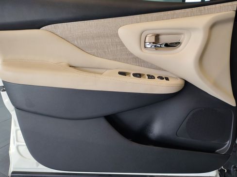 Used 2020 Nissan Murano SV w/ Premium Package FWD image 27