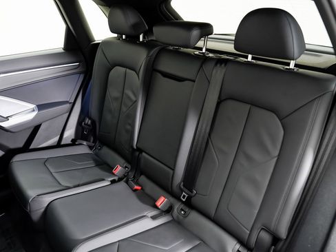 Used 2023 Audi Q3 2.0T Premium Plus w/ Premium Plus Package image 21